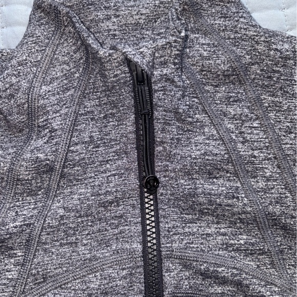 lulu define jacket - Picture 3 of 5